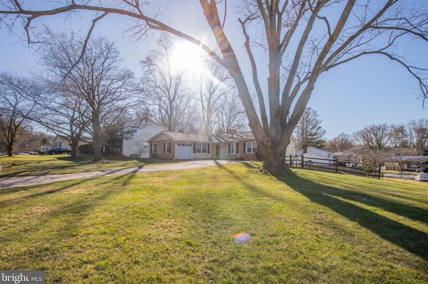 19016 High Point Dr, Gaithersburg, MD 20879