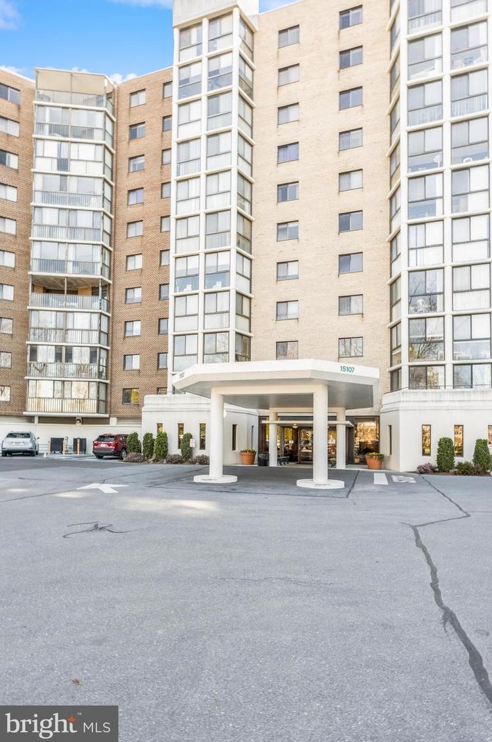 15107 Interlachen Dr #2-401, Silver Spring, MD 20906