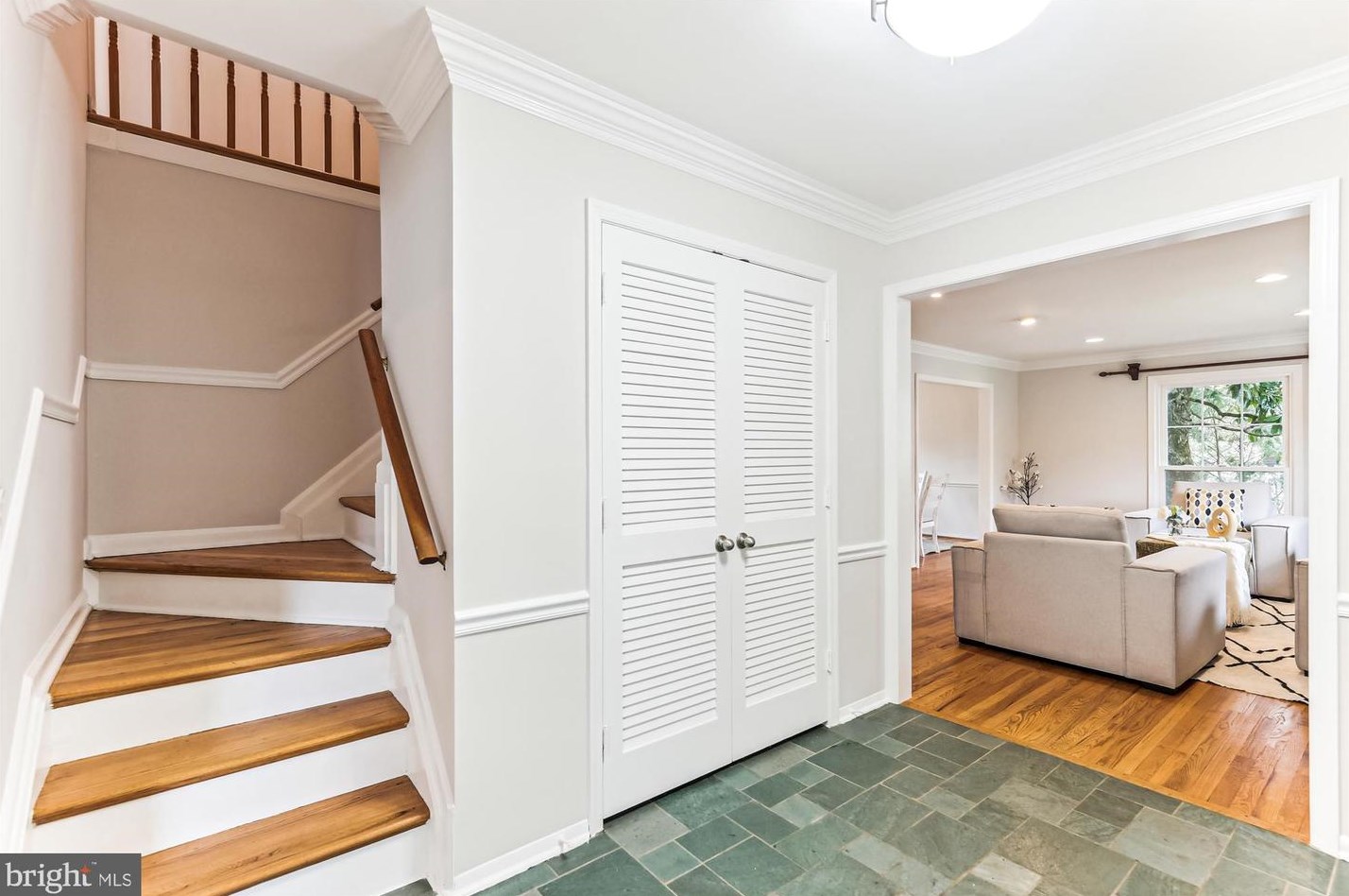 8500 Fox Run, Rockville, MD 20854-2594