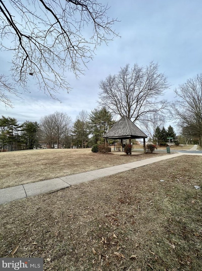 9821 Brookridge Ct, Gaithersburg MD 20886-1108 exterior