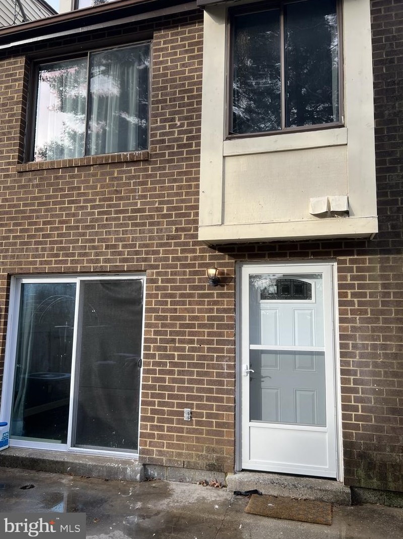 9821 Brookridge Ct, Gaithersburg MD 20886-1108 exterior