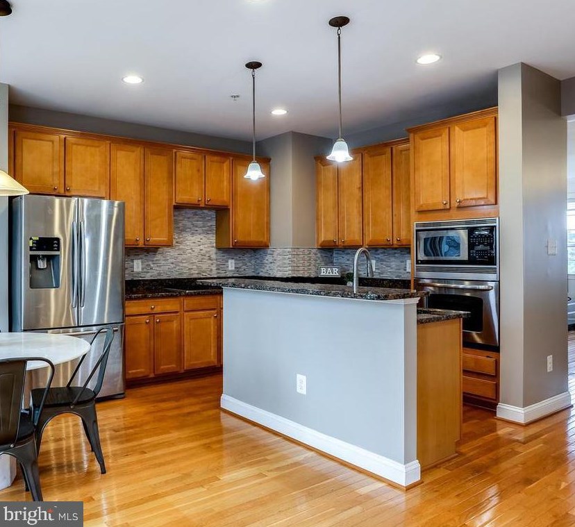 609 Raven Ave, Gaithersburg MD  20877-3344 exterior
