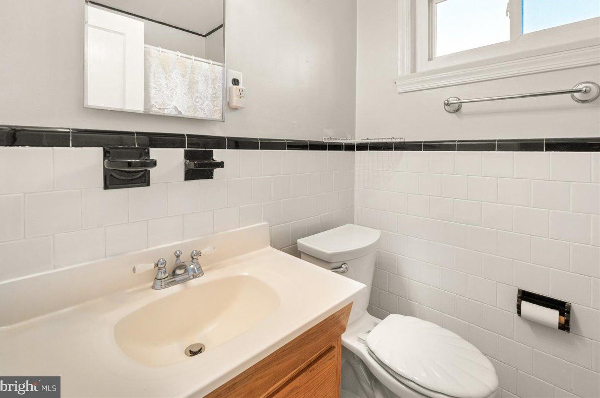 10026 Brunett Ave, Silver Spring MD 20901-2204 exterior