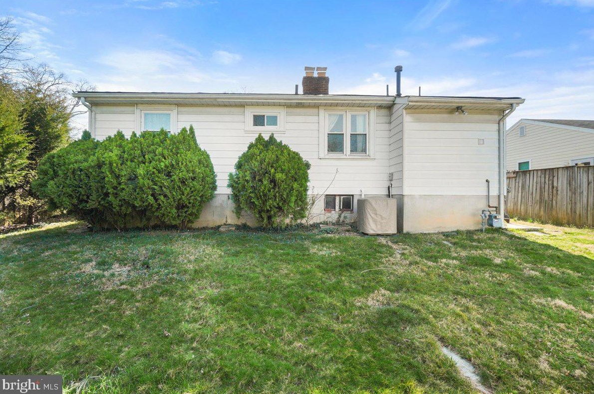 10026 Brunett Ave, Silver Spring MD 20901-2204 exterior