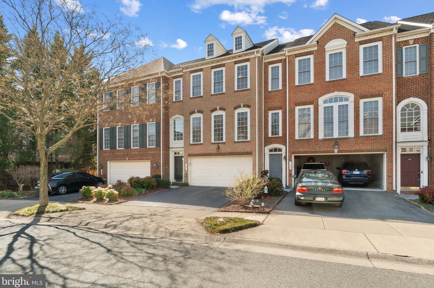 131 Elmira Ln, Gaithersburg, MD 20878-5882