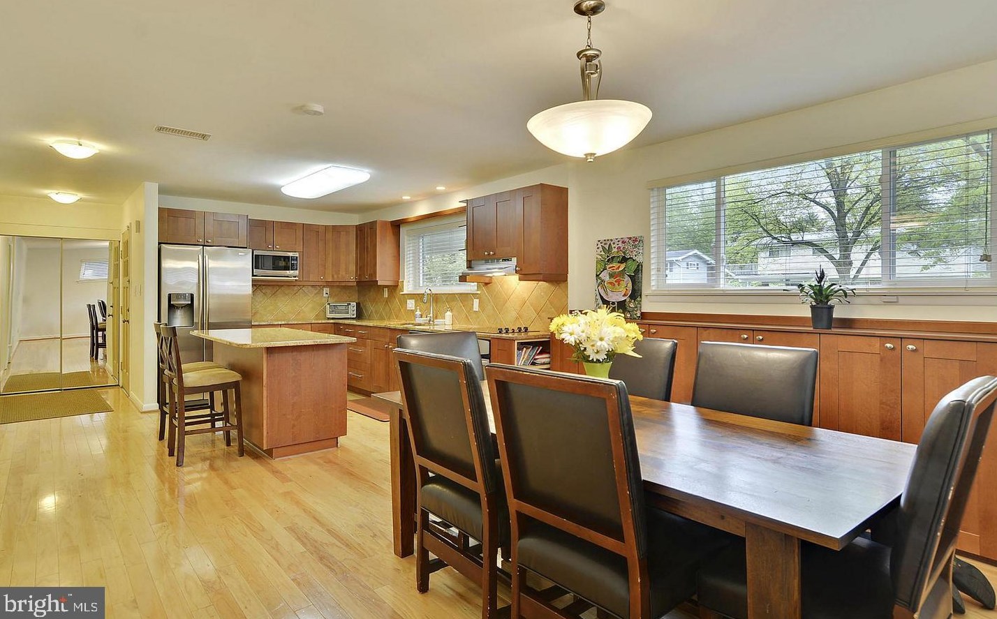 717 Hillsboro Dr, Silver Spring MD  20902-3255 exterior