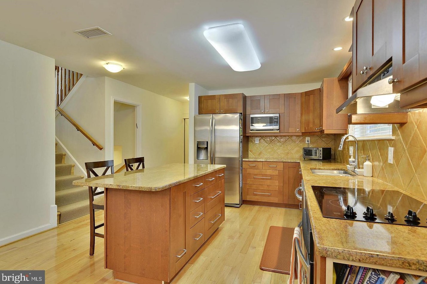 717 Hillsboro Dr, Silver Spring, MD 20902