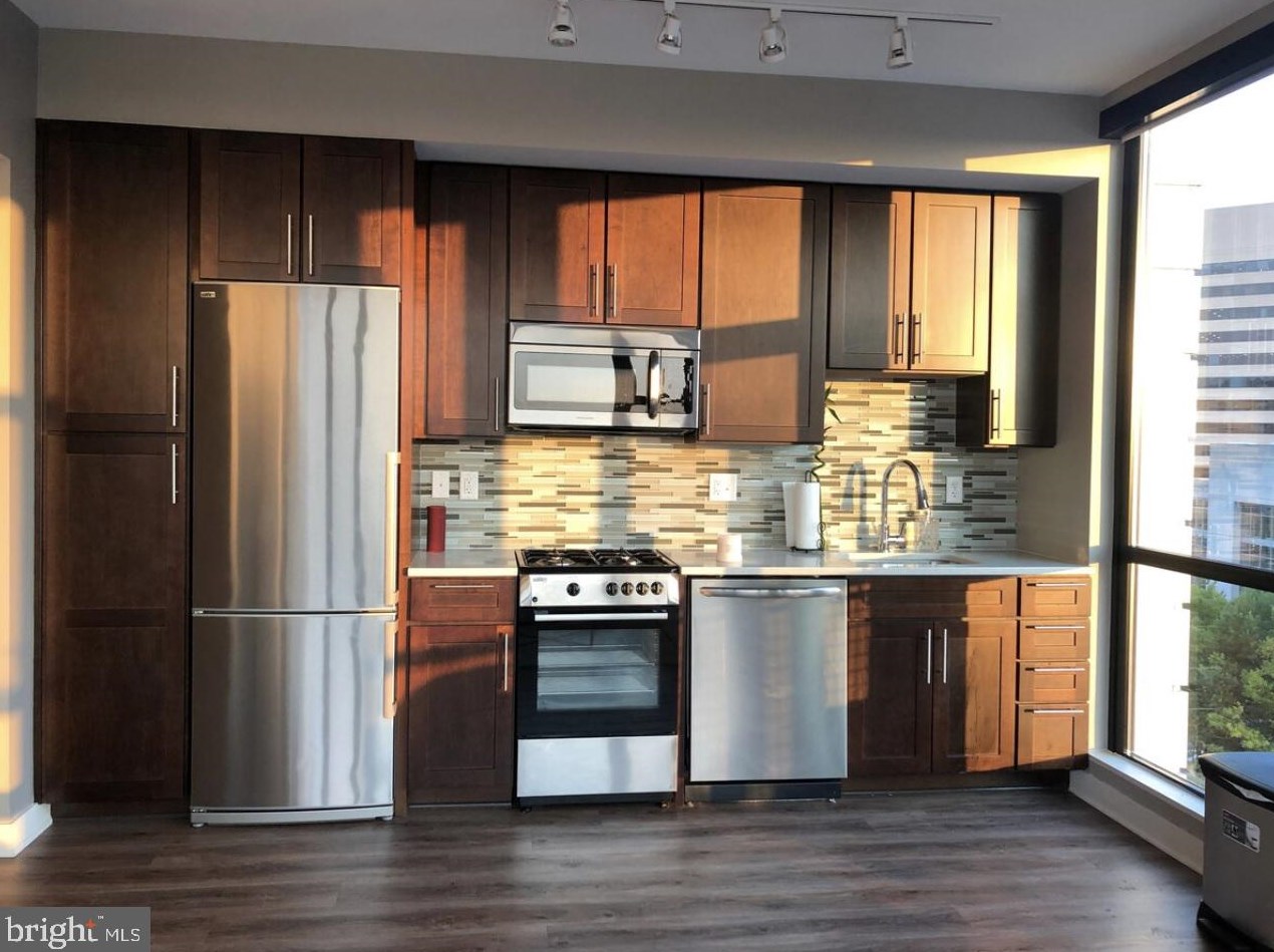 1320 Fenwick Ln #802, Silver Spring, MD 20910