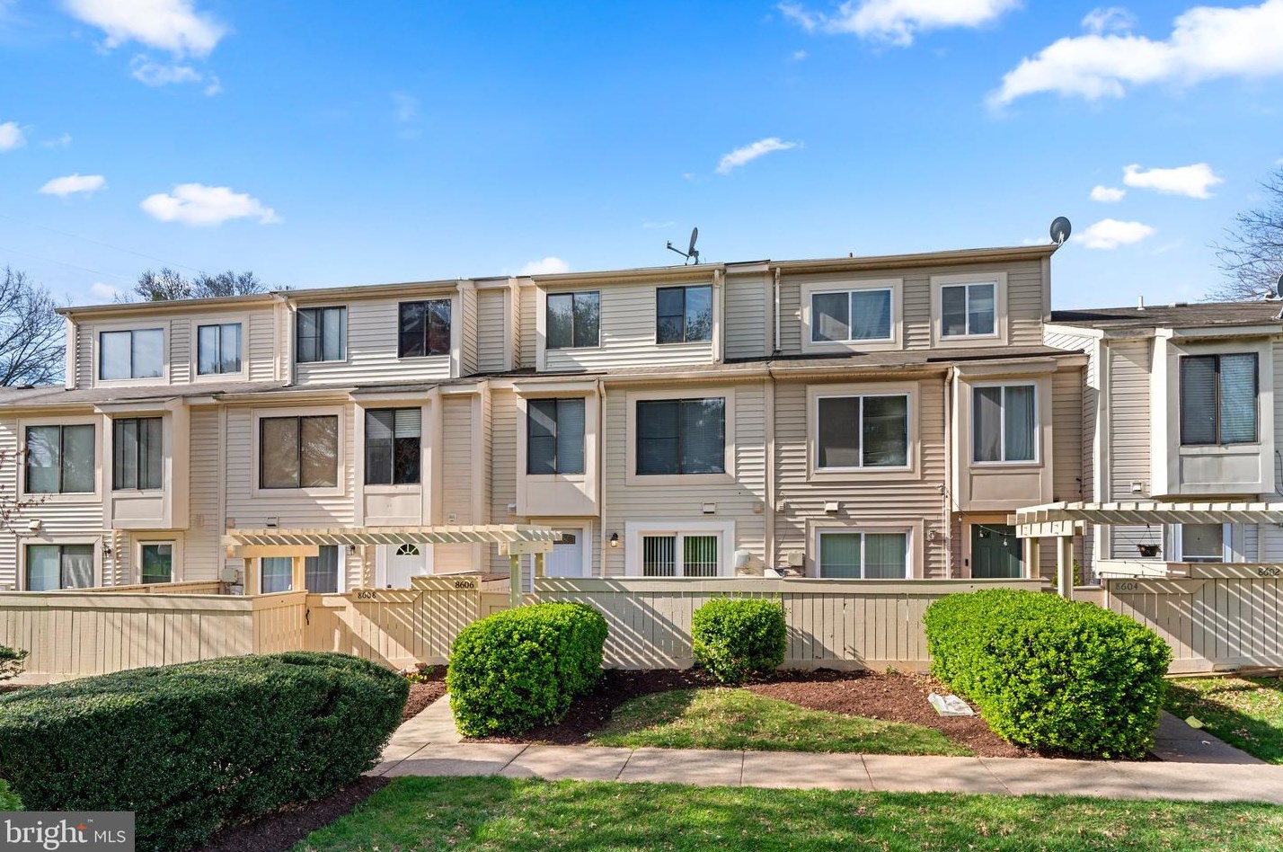 8606 Welbeck Way, Gaithersburg MD  20886-4313 exterior