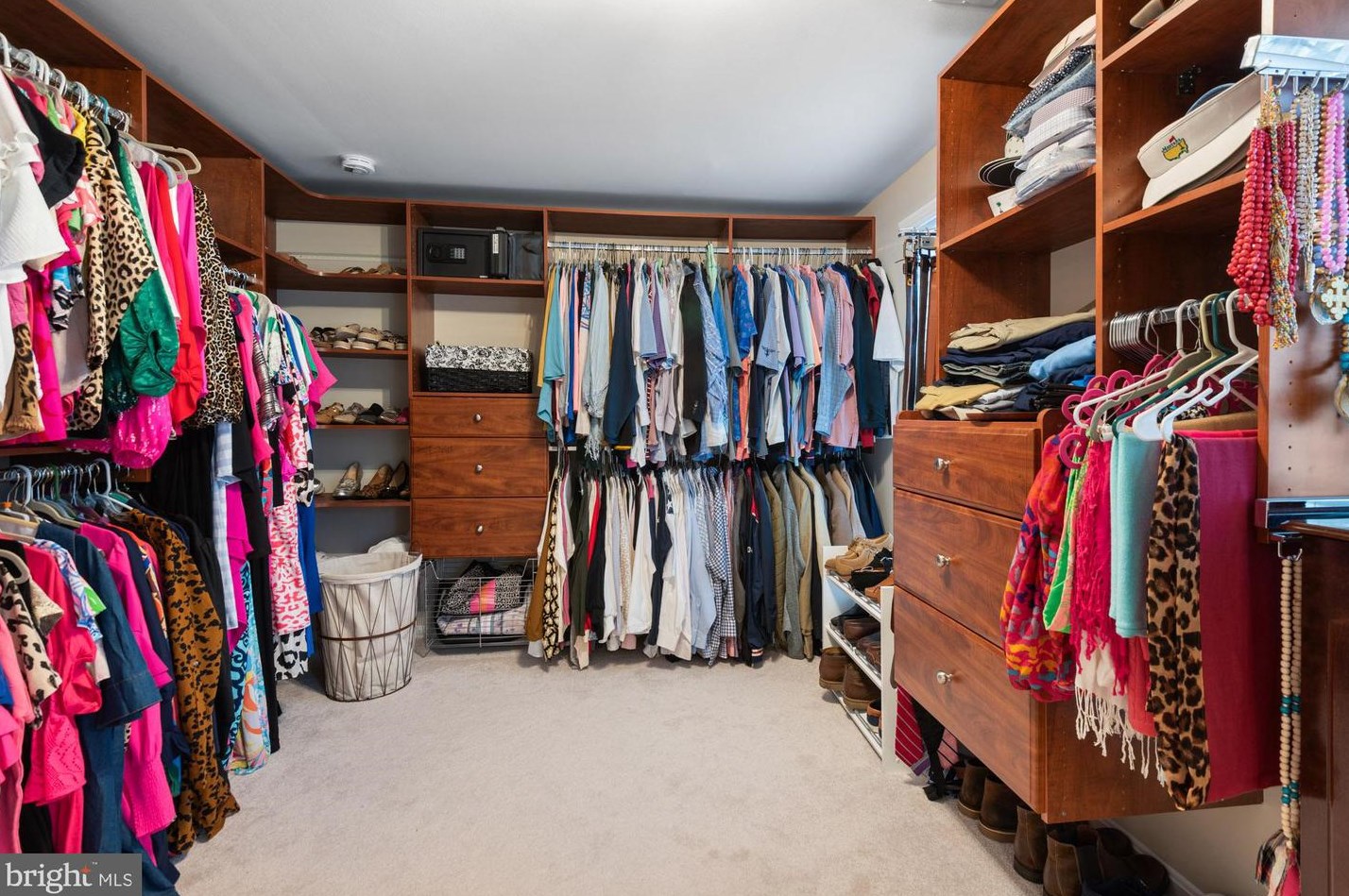 12612 Falconbridge Dr, Gaithersburg MD  20878-3411 exterior