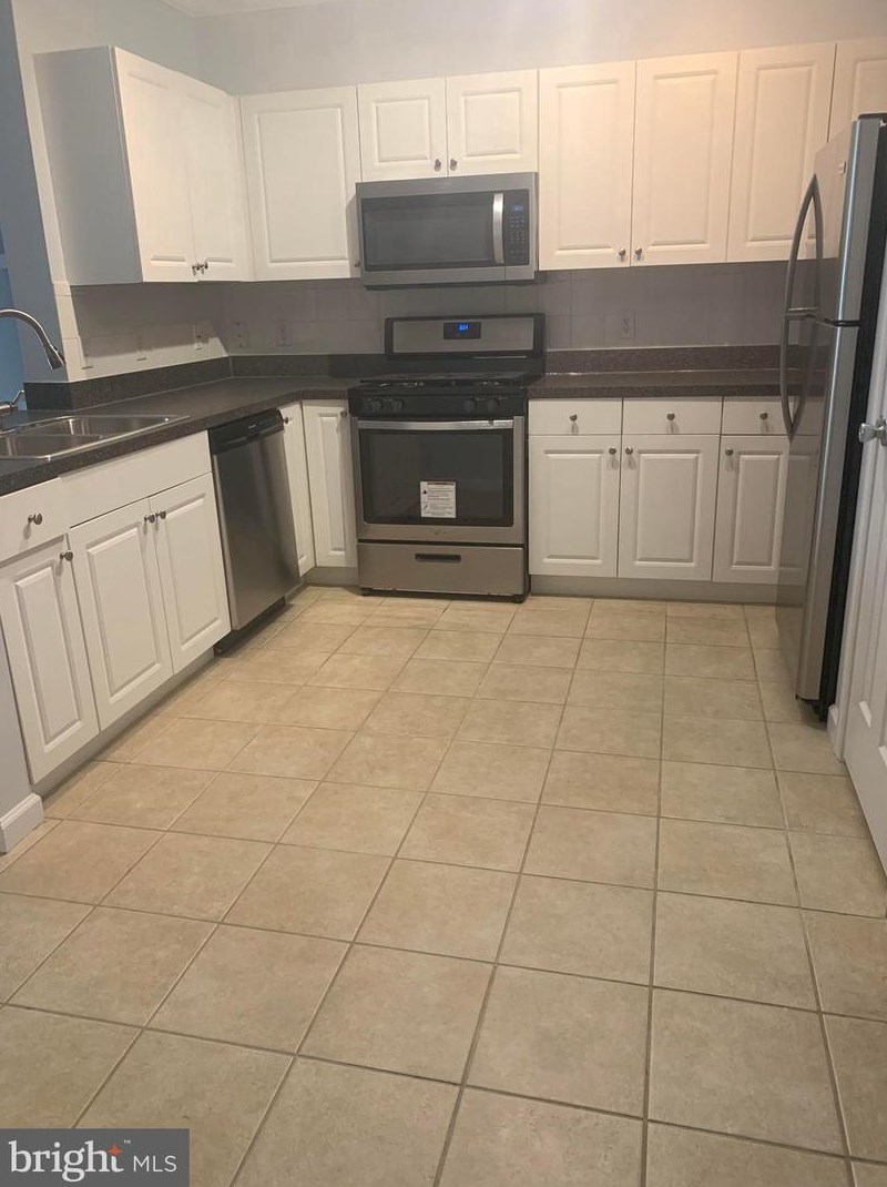 27 Booth St Unit 245, Gaithersburg, MD 20878