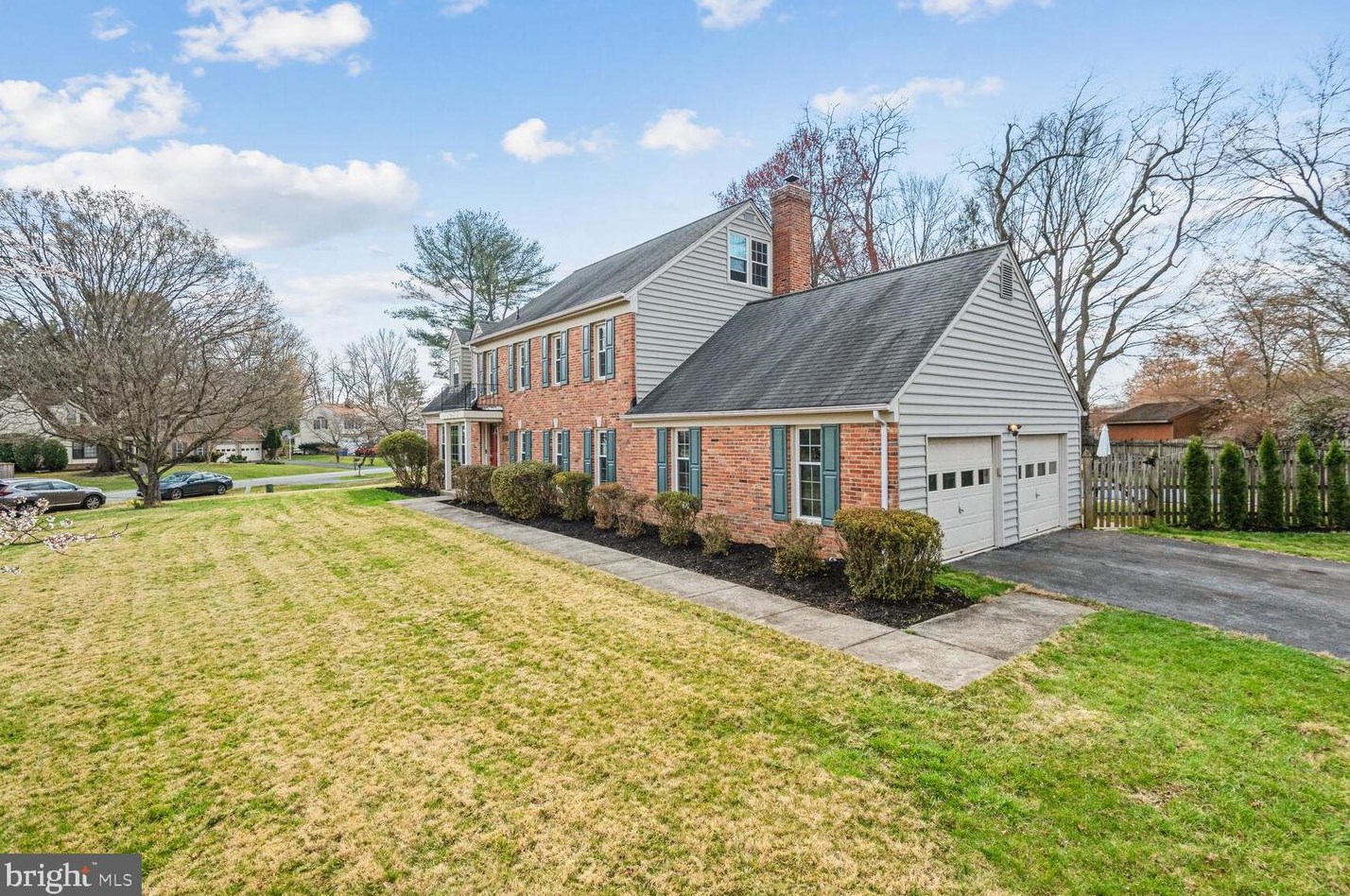 4500 Cherry Valley Dr, Rockville MD  20853-1107 exterior