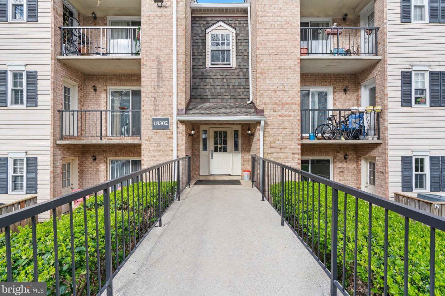 18302 Streamside Dr Apt 104, Gaithersburg, MD 20879