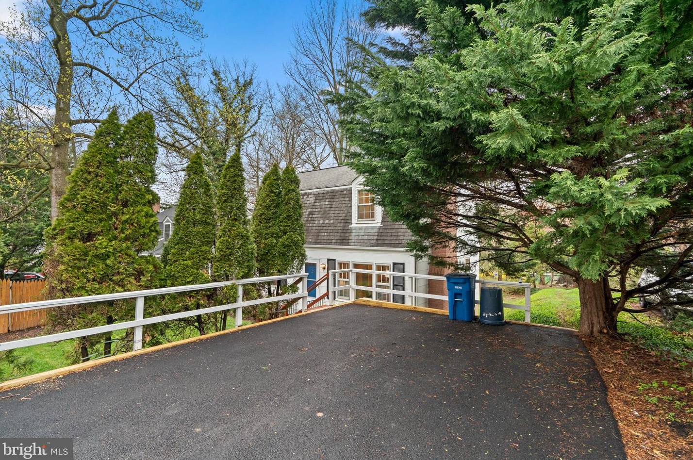 10217 Capitol View Ave, Silver Spring MD 20910-1033 exterior