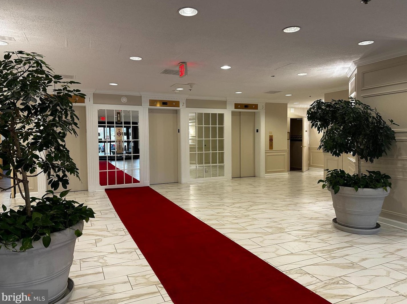 15101 Interlachen Dr, Silver Spring MD 20906-5601 exterior