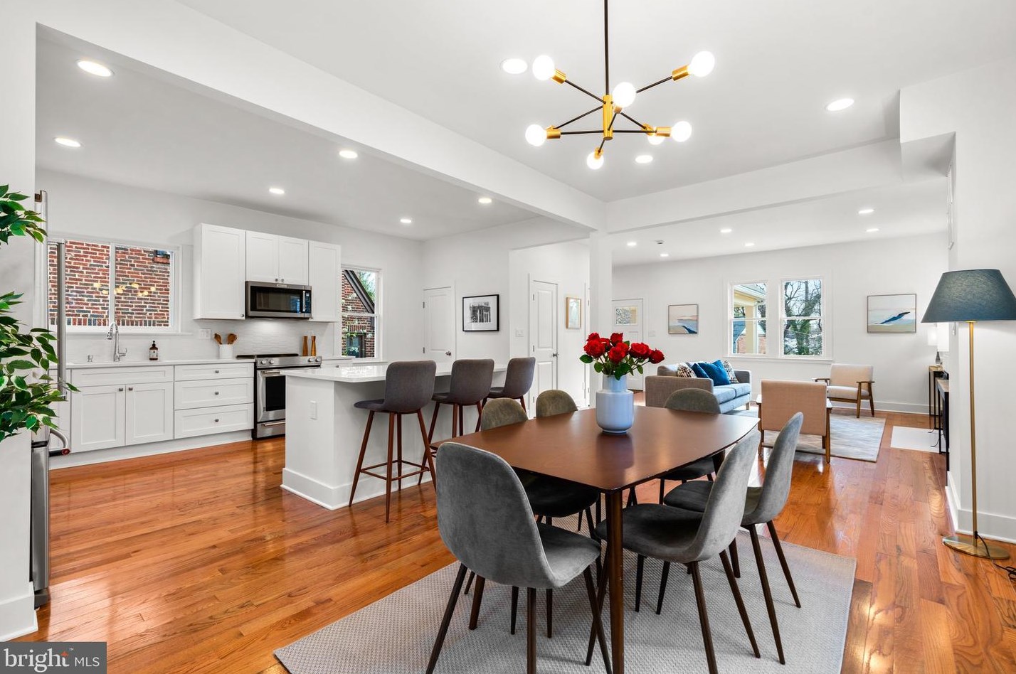 7422 Piney Branch Rd, Silver Spring MD  20912-4206 exterior