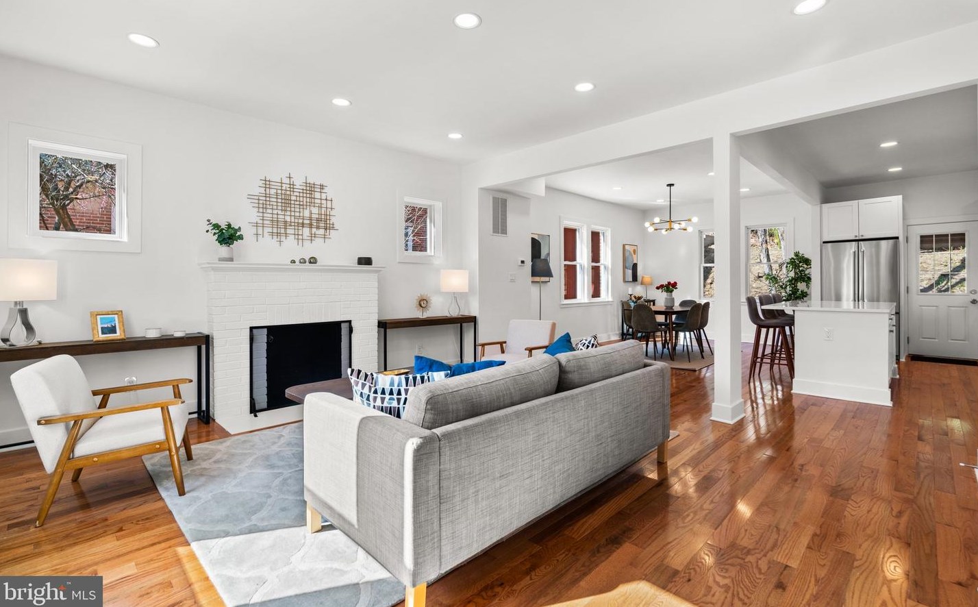 7422 Piney Branch Rd, Silver Spring MD  20912-4206 exterior