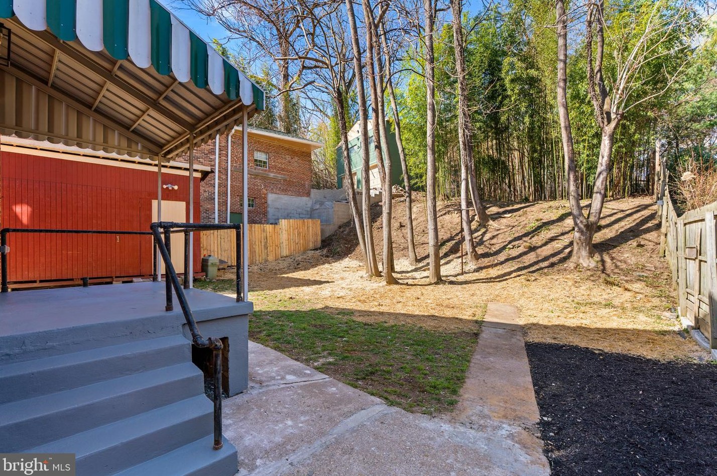 7422 Piney Branch Rd, Silver Spring MD  20912-4206 exterior