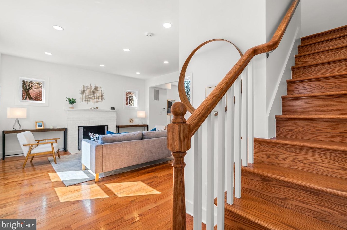 7422 Piney Branch Rd, Silver Spring MD  20912-4206 exterior