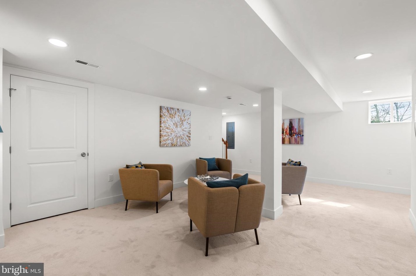 7422 Piney Branch Rd, Silver Spring MD  20912-4206 exterior