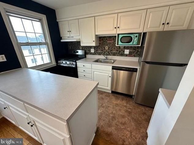 2408 Colston Dr, Silver Spring, MD 20910-2528