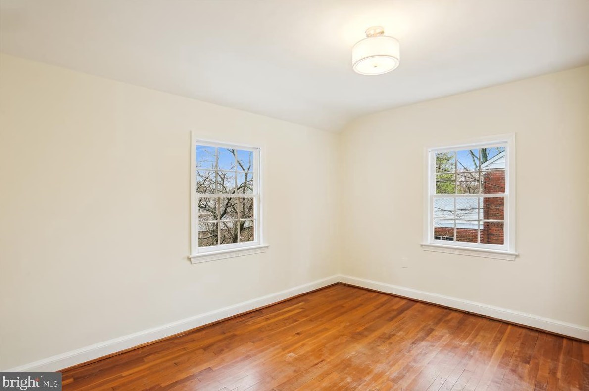 9513 Saybrook Ave, Silver Spring MD 20901-3034 exterior