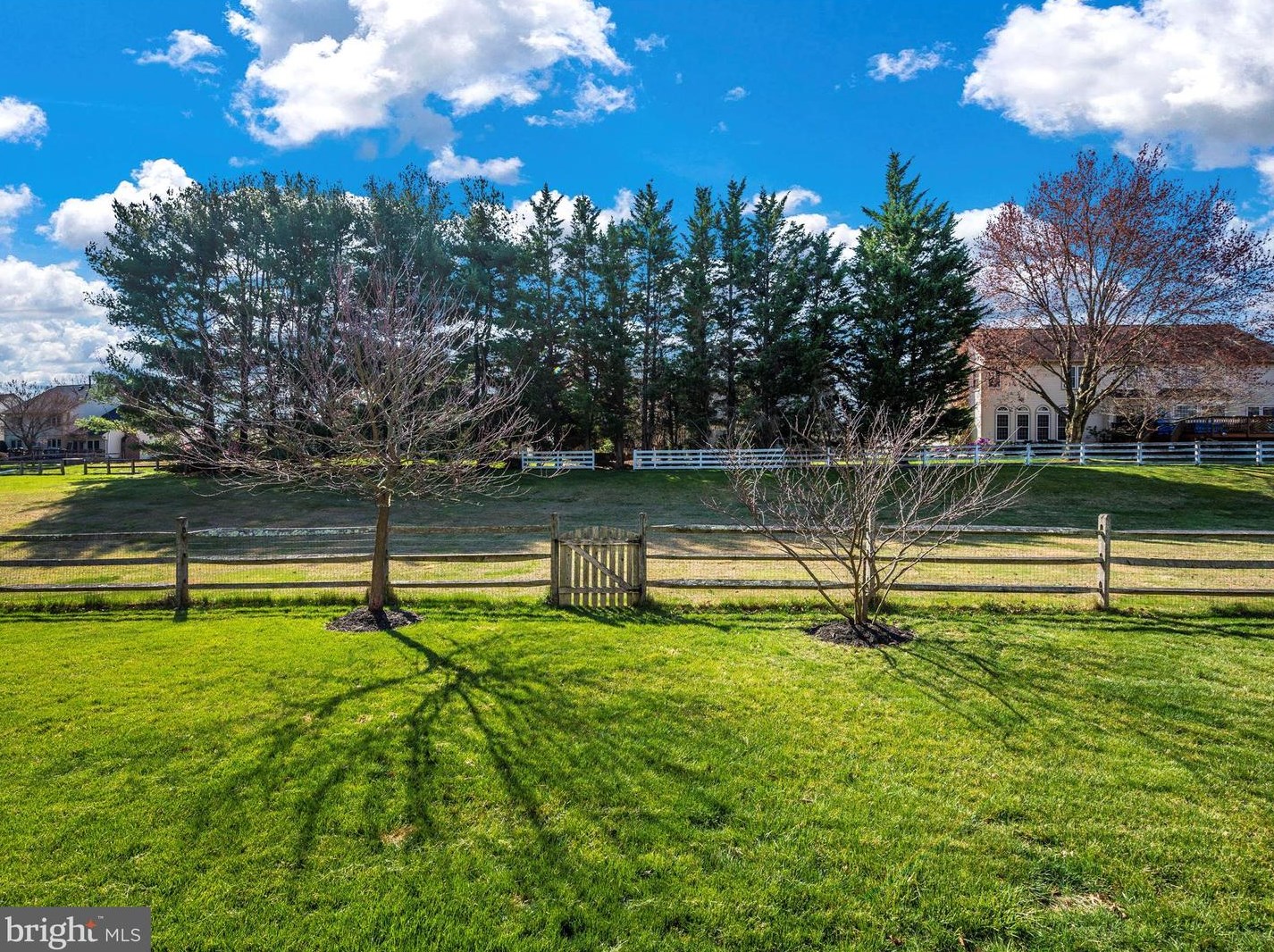 7502 Sawgrass Ter, Gaithersburg MD  20886-4596 exterior