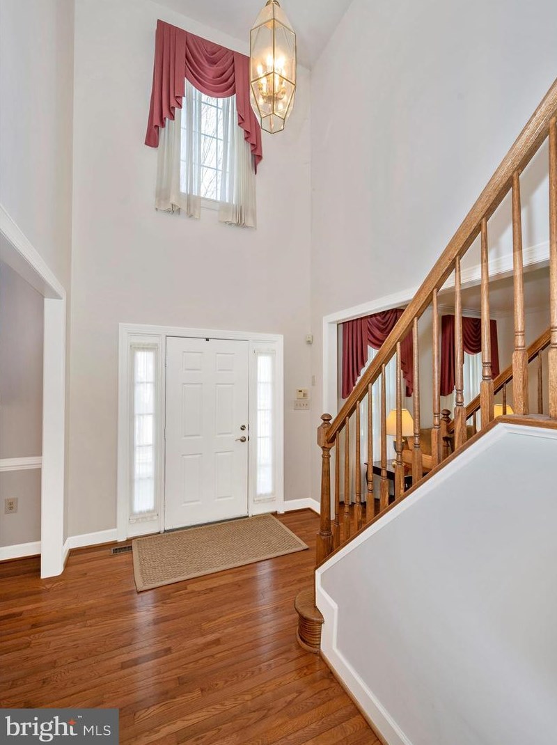 7502 Sawgrass Ter, Gaithersburg MD  20886-4596 exterior