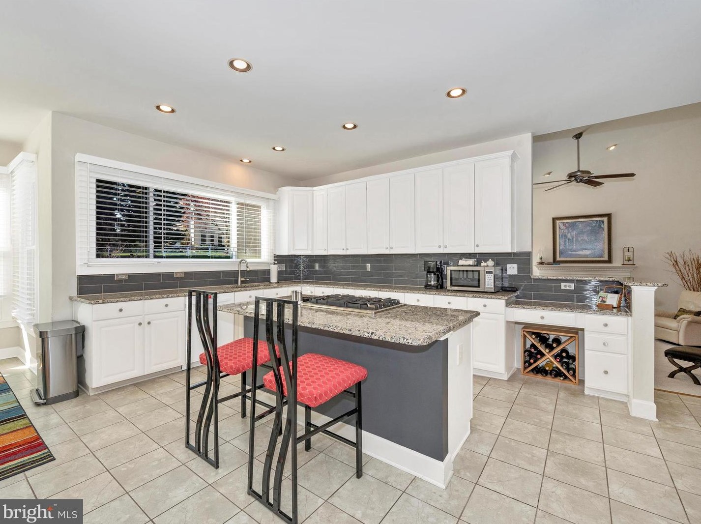 7502 Sawgrass Ter, Gaithersburg MD  20886-4596 exterior