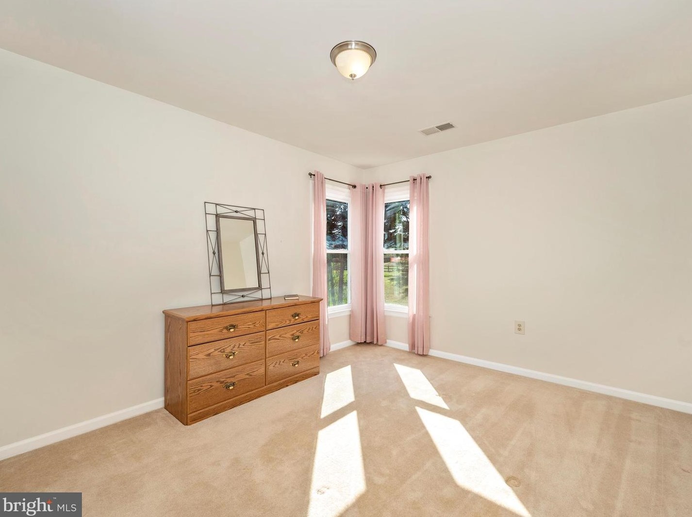 7502 Sawgrass Ter, Gaithersburg MD  20886-4596 exterior