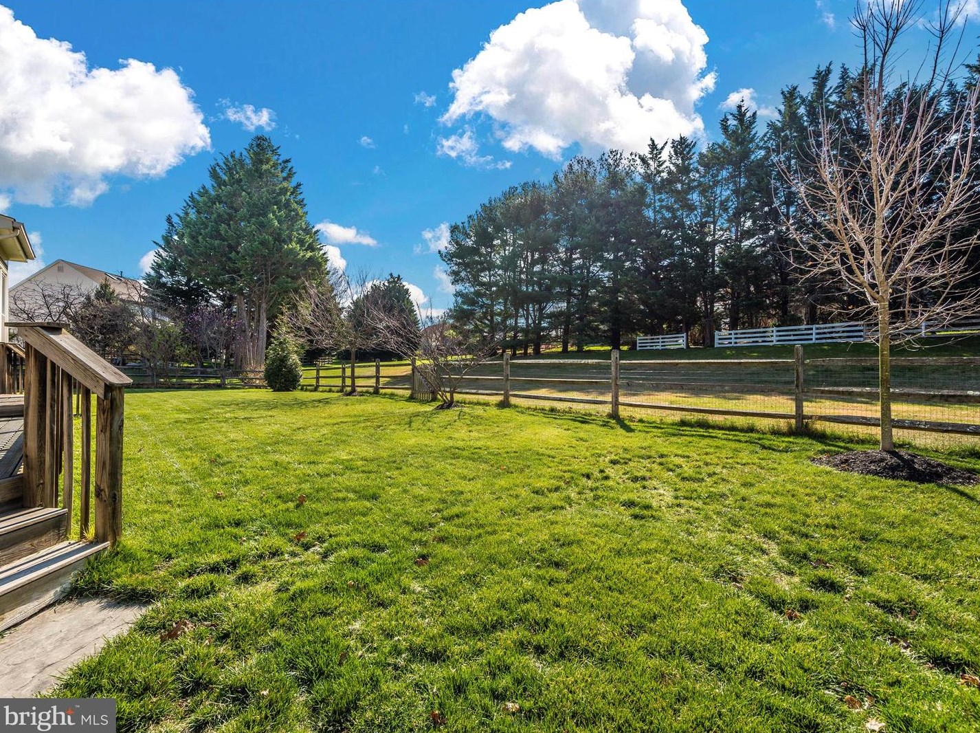 7502 Sawgrass Ter, Gaithersburg MD  20886-4596 exterior