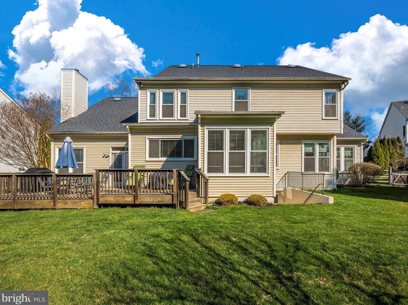 7502 Sawgrass Ter, Gaithersburg MD  20886-4596 exterior