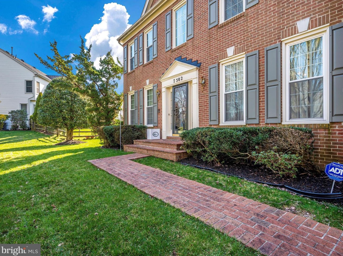 7502 Sawgrass Ter, Gaithersburg, MD 20886-4596