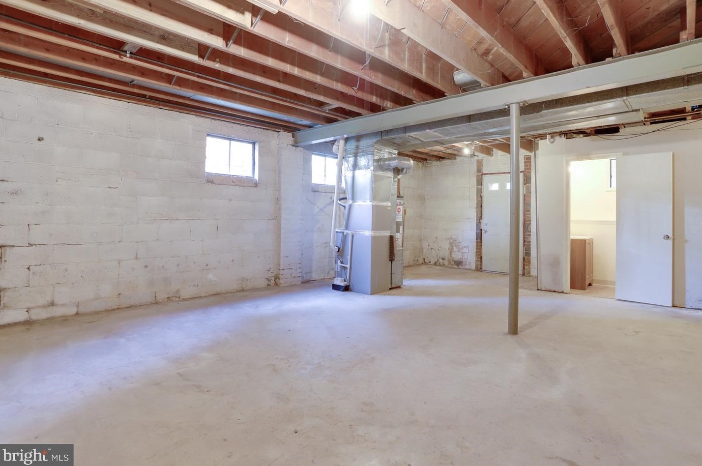 8802 2 Ave, Silver Spring MD 20910-2149 exterior