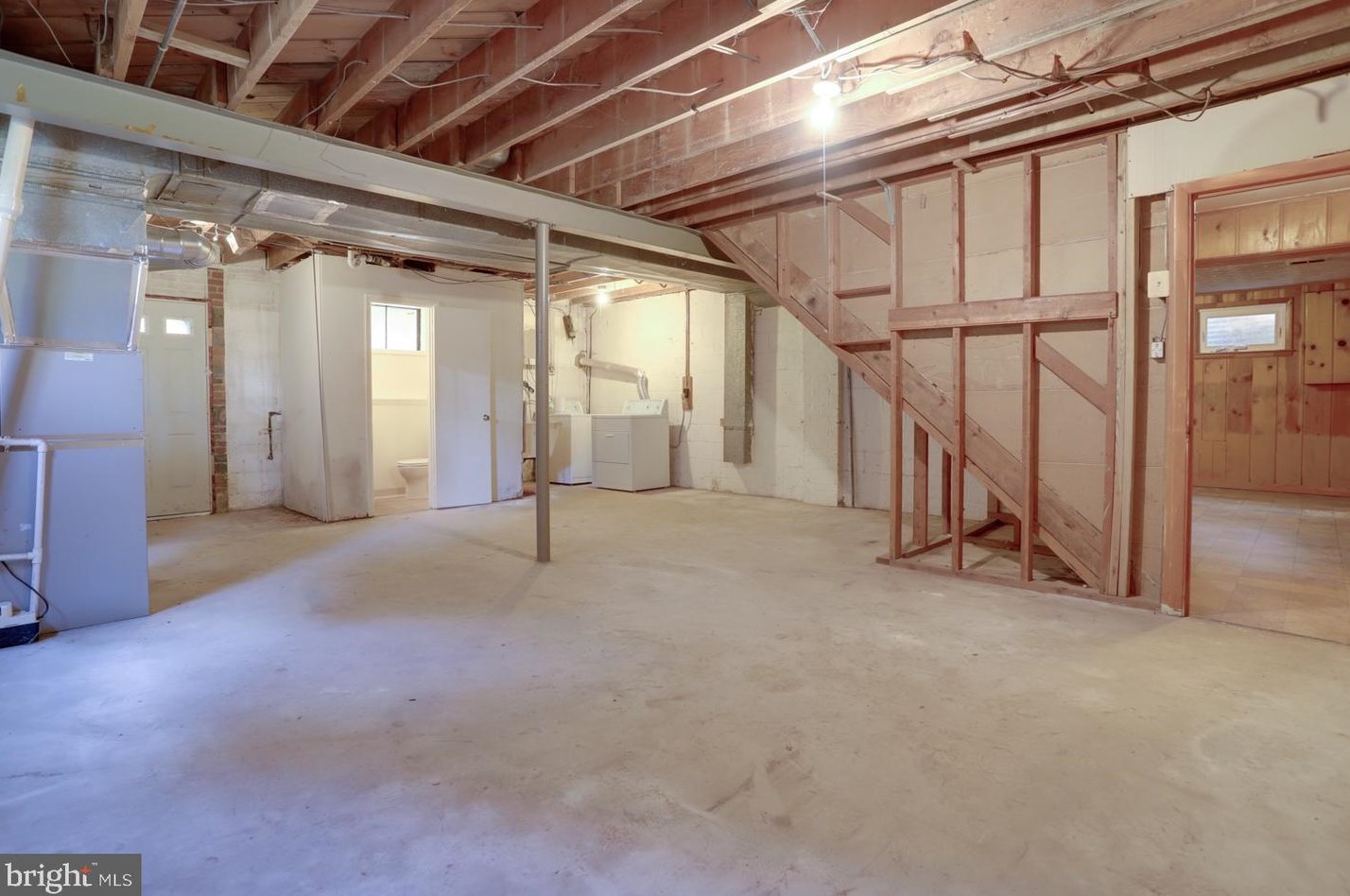 8802 2 Ave, Silver Spring MD 20910-2149 exterior