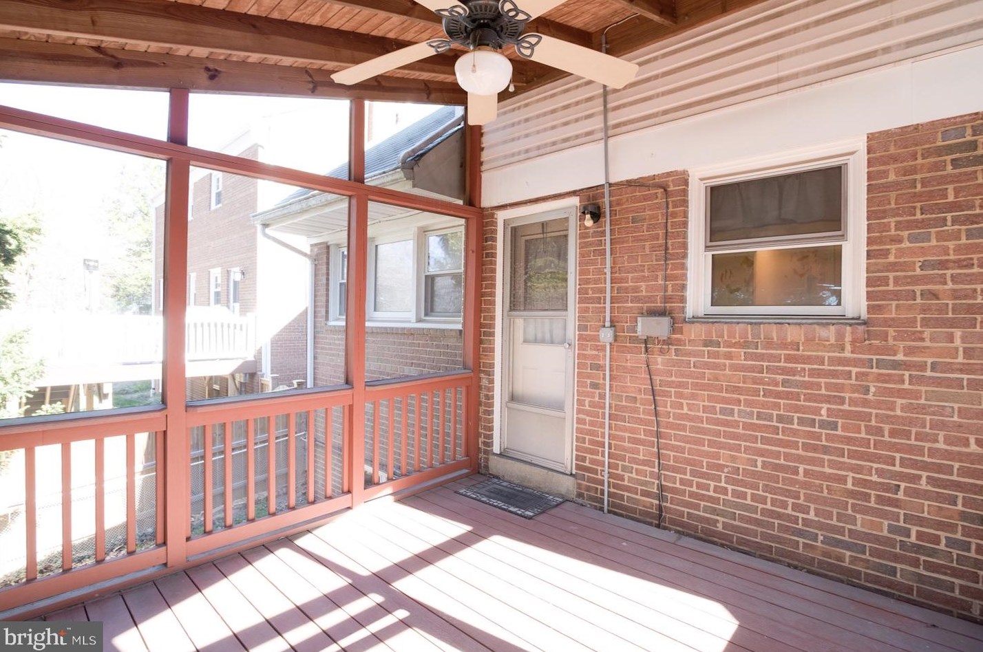 8802 2 Ave, Silver Spring MD 20910-2149 exterior