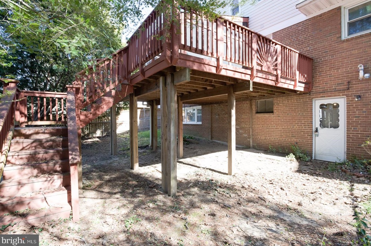 8802 2 Ave, Silver Spring MD 20910-2149 exterior