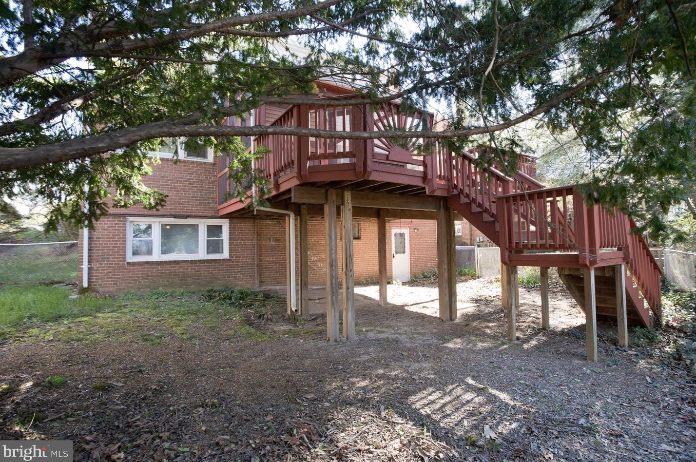 8802 2 Ave, Silver Spring MD 20910-2149 exterior