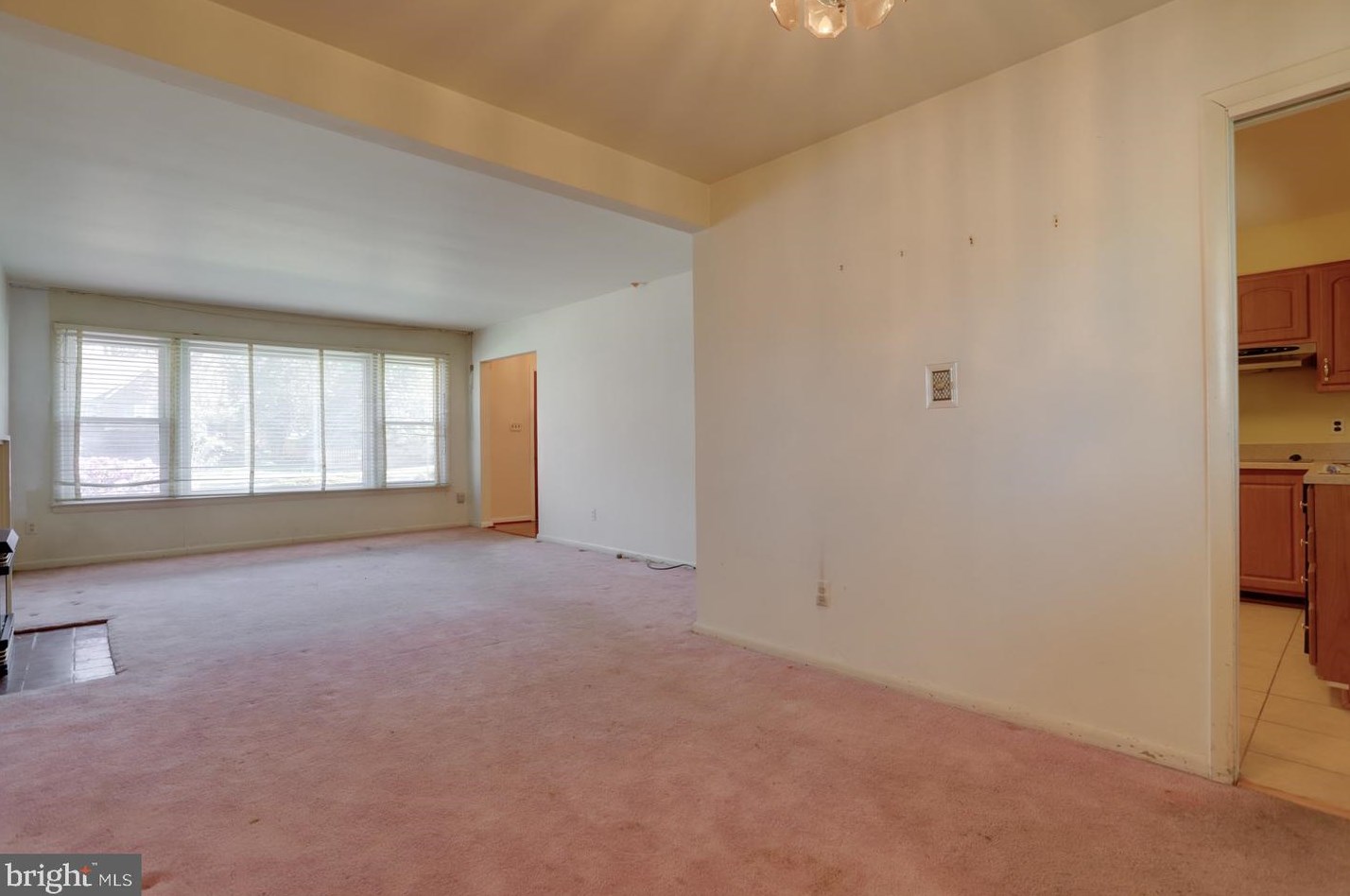 8802 2 Ave, Silver Spring MD 20910-2149 exterior