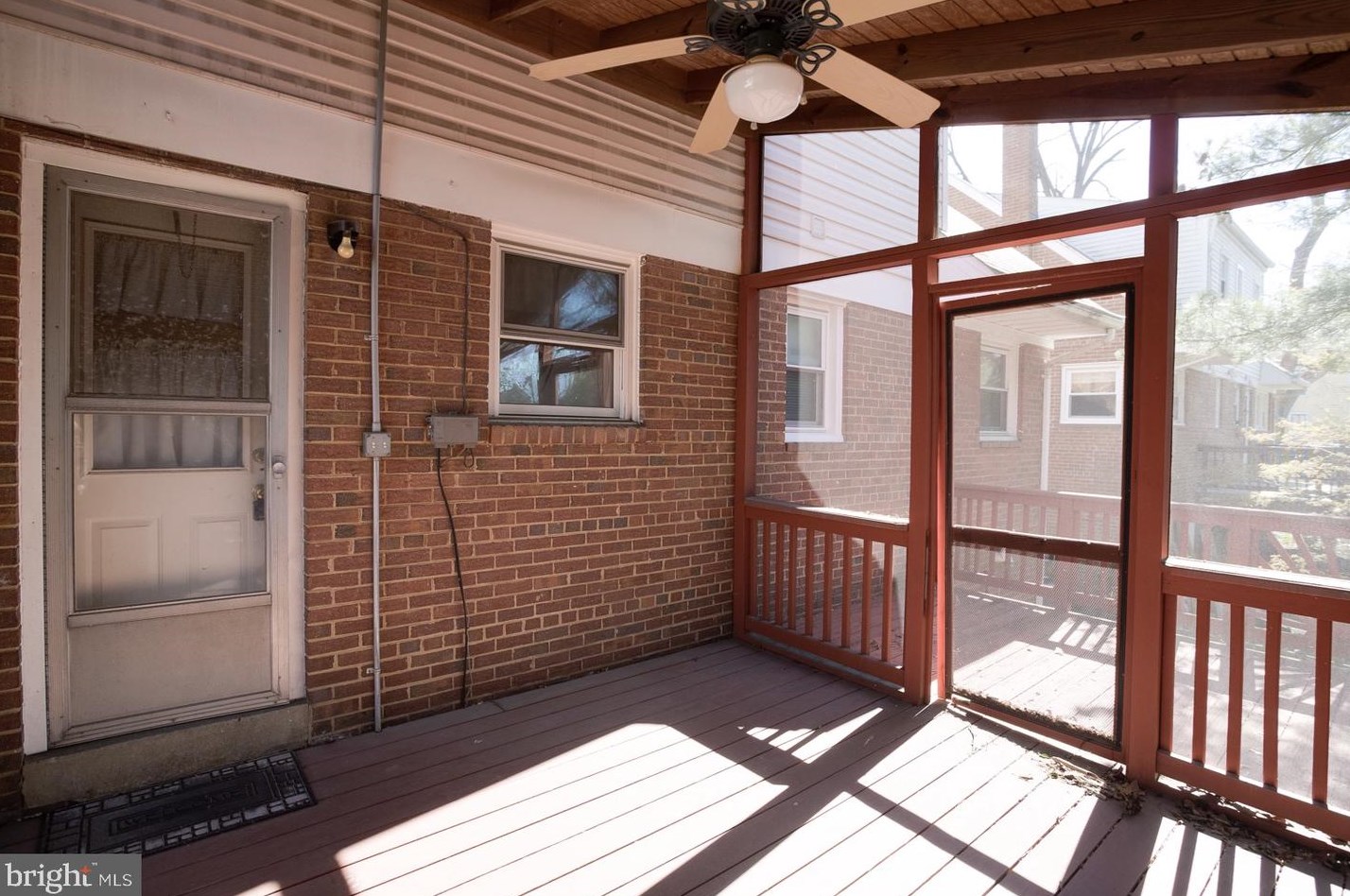 8802 2 Ave, Silver Spring MD 20910-2149 exterior