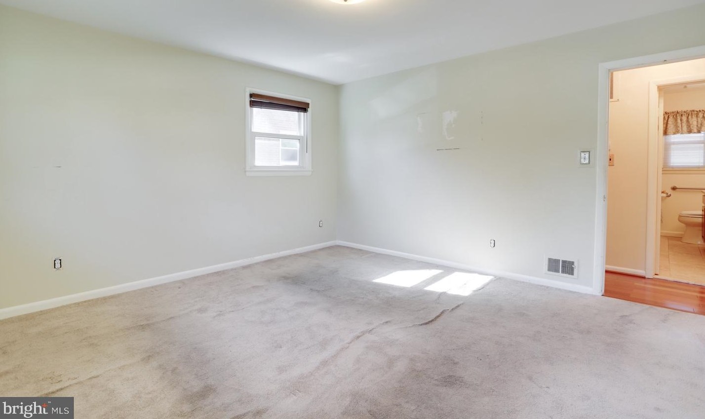 8802 2 Ave, Silver Spring MD 20910-2149 exterior