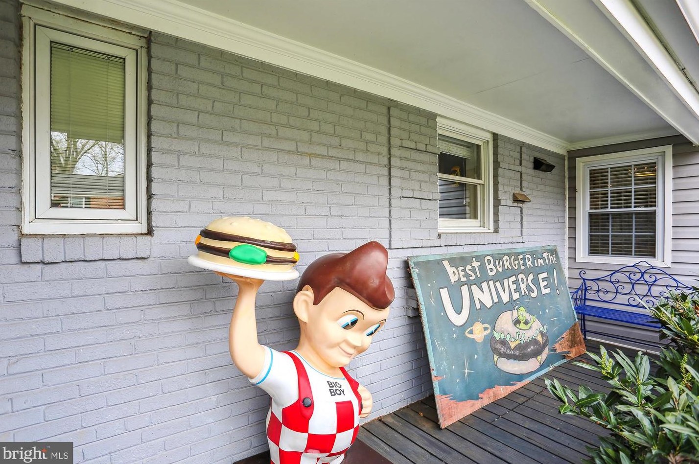 8302 Garfield St, Bethesda, MD 20817-6726