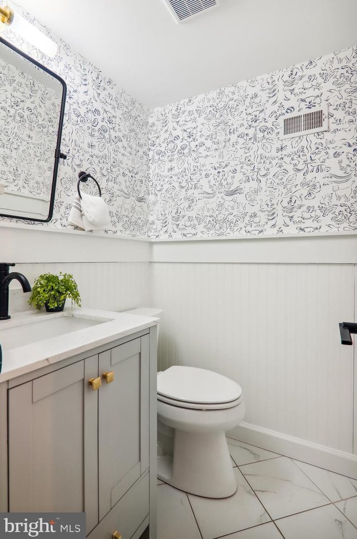 11301 Rolling House Rd, Rockville MD  20852-4538 exterior