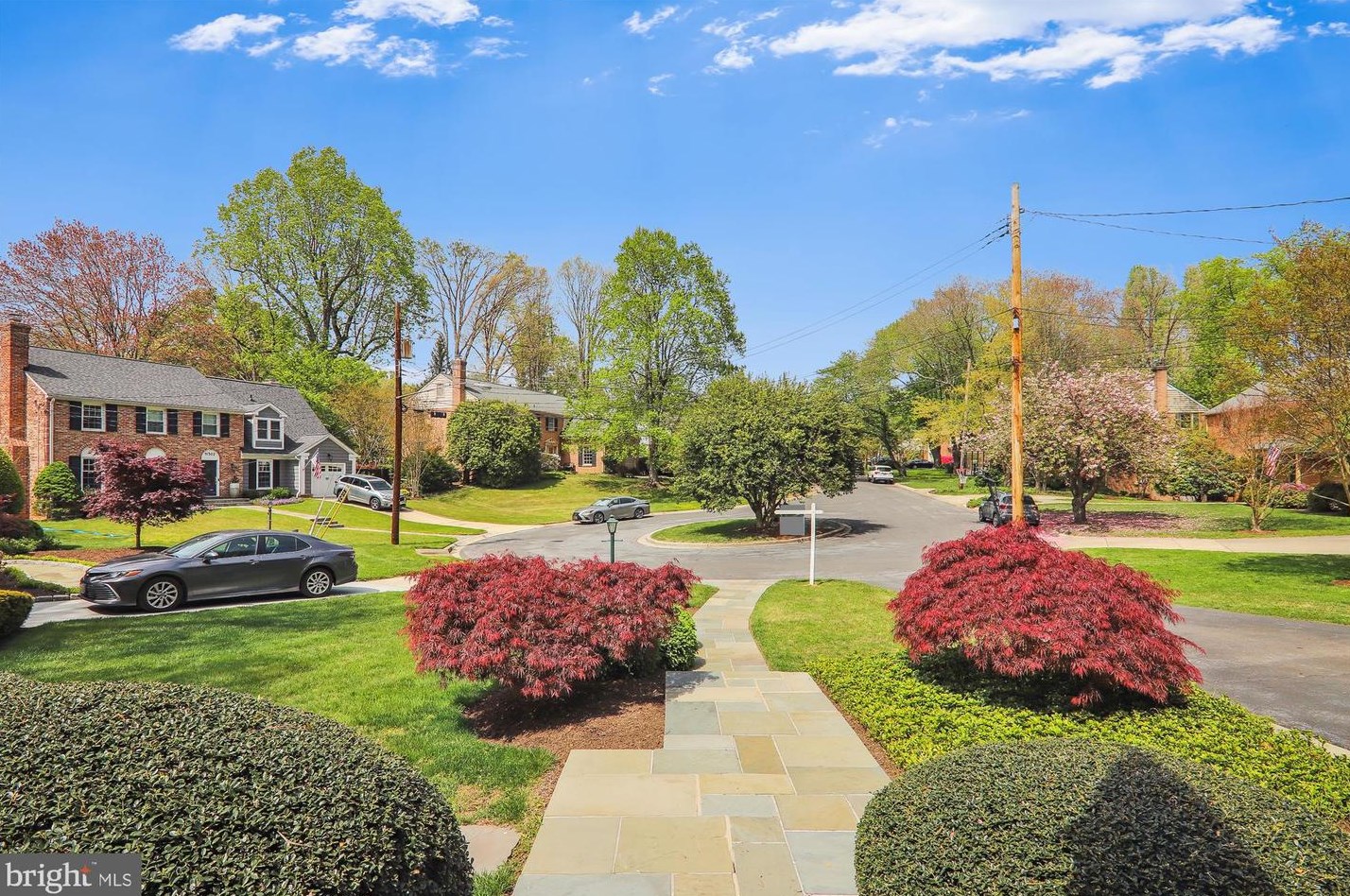 11301 Rolling House Rd, Rockville MD  20852-4538 exterior