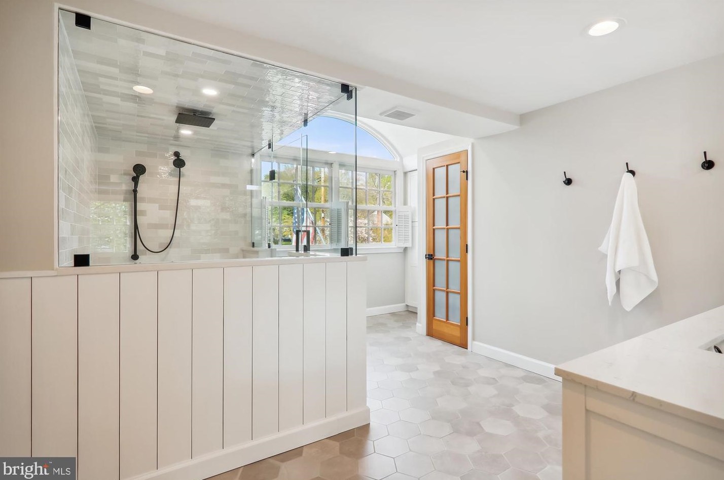 11301 Rolling House Rd, Rockville MD  20852-4538 exterior