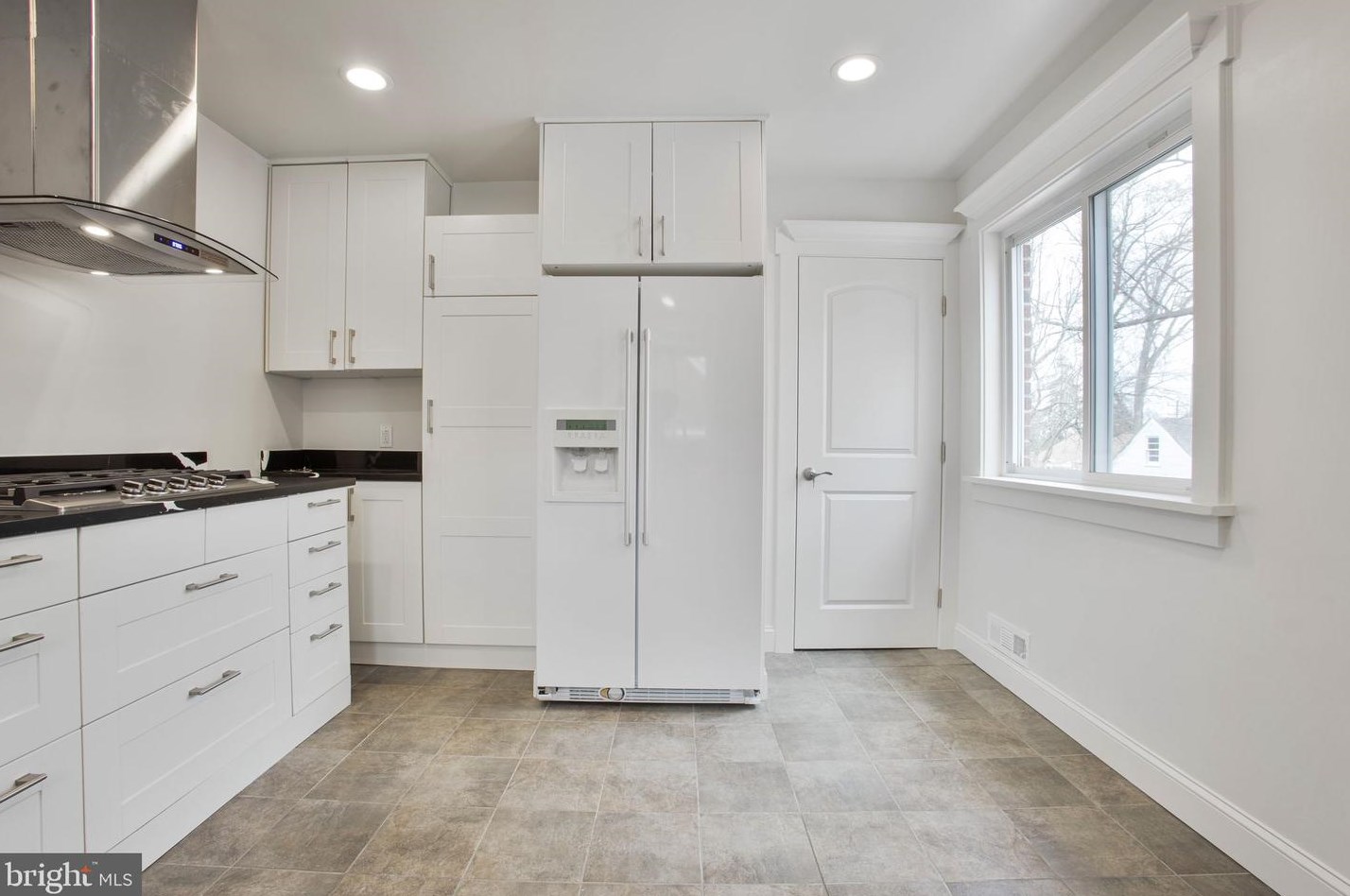 11613 College View Dr, Silver Spring MD 20902-2430 exterior