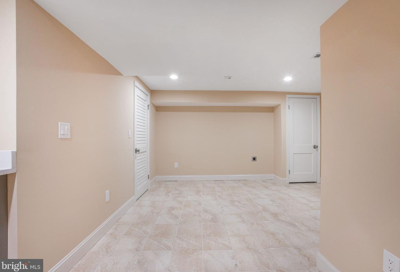 11613 College View Dr, Silver Spring MD 20902-2430 exterior