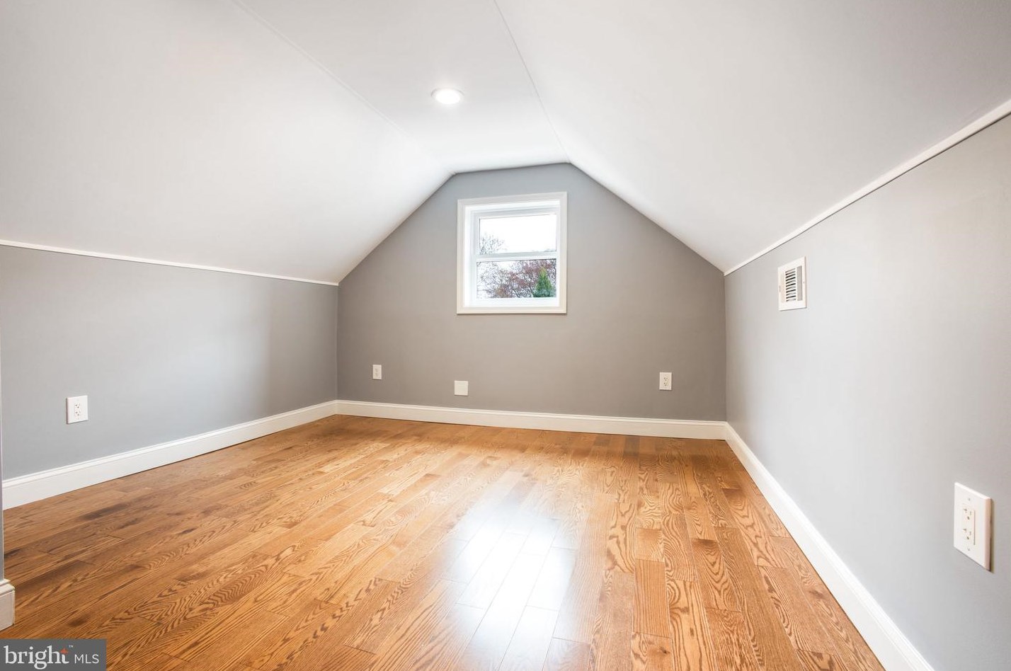 11613 College View Dr, Silver Spring MD 20902-2430 exterior