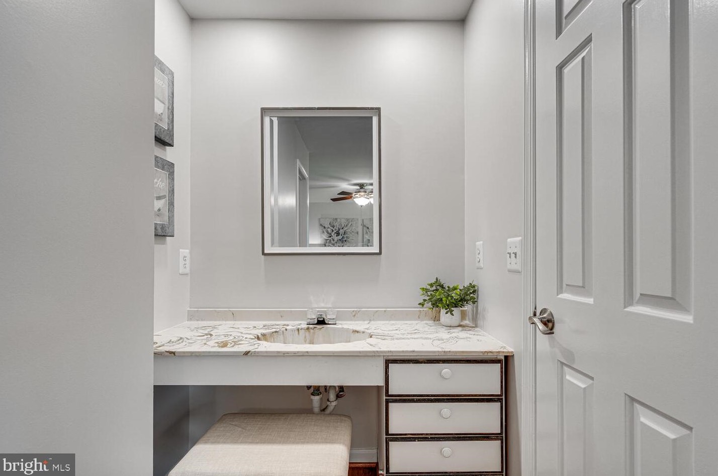 17605 Cashell Rd, Rockville MD 20853-1205 exterior