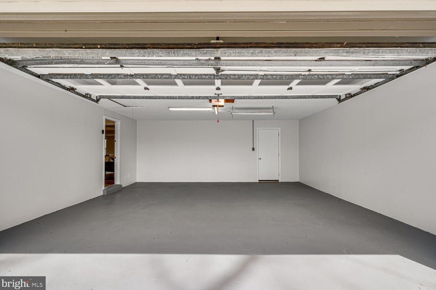 17605 Cashell Rd, Rockville MD 20853-1205 exterior